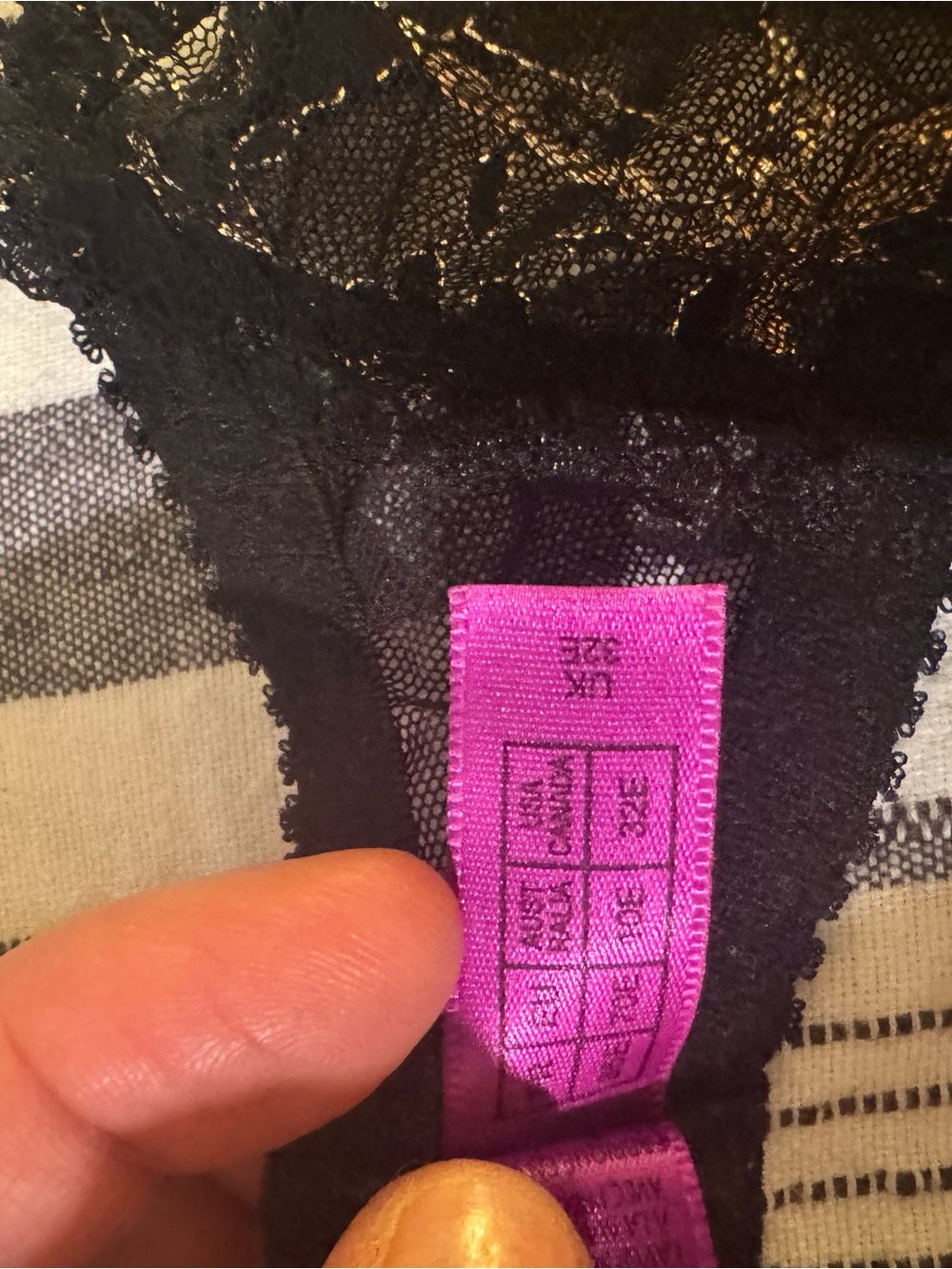 Agent Provocateur Black Lace Underwire Bra 32E - Picture 15 of 16